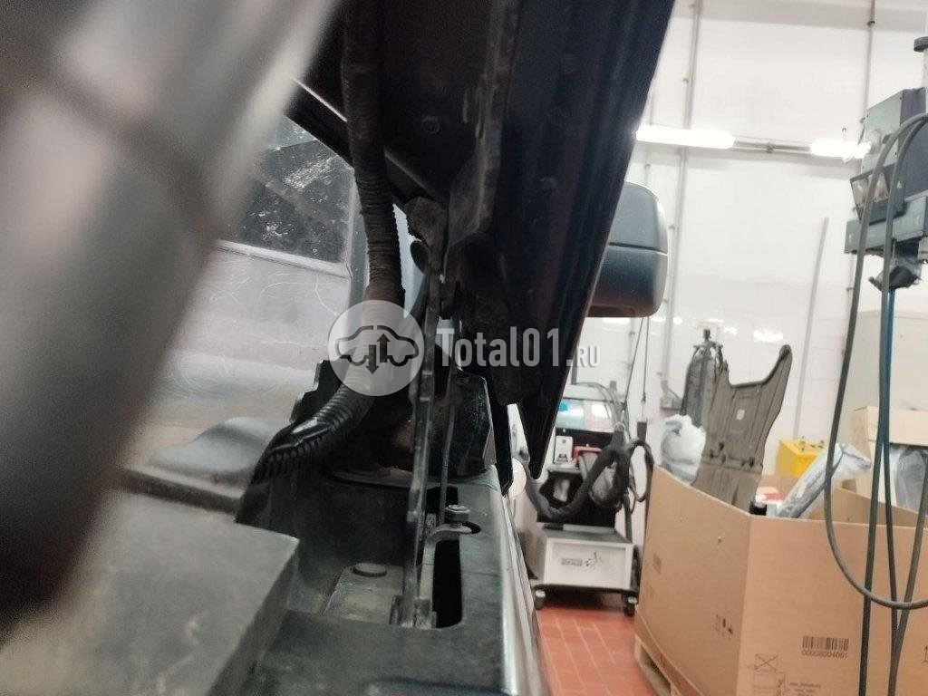 Фото Land Rover Discovery 230