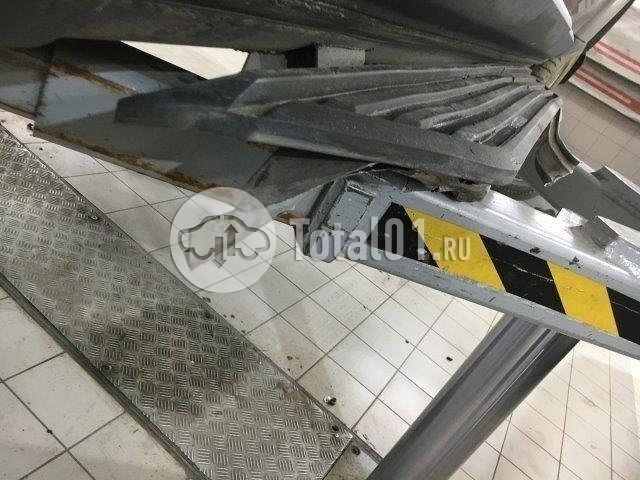 Фото Land Rover Discovery 180