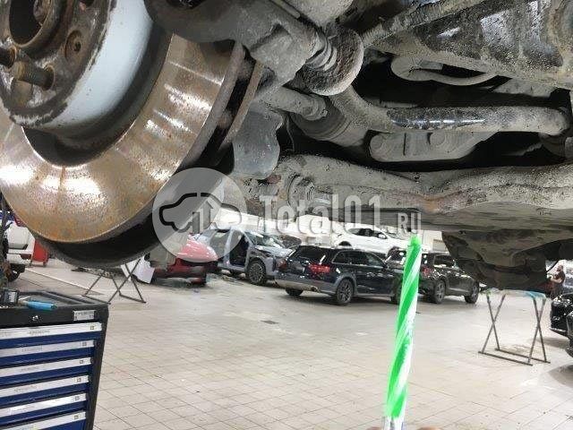 Фото Land Rover Discovery 218