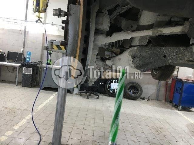 Фото Land Rover Discovery 350