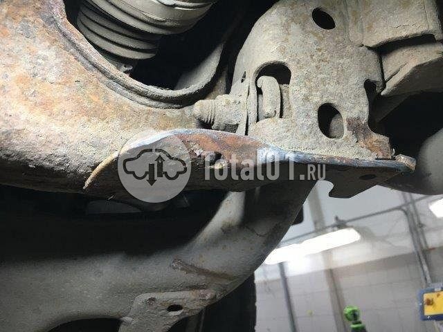 Фото Land Rover Discovery 570