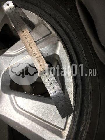 Фото Land Rover Discovery 768