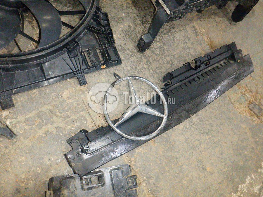 Фото Mercedes-Benz V-класс 438