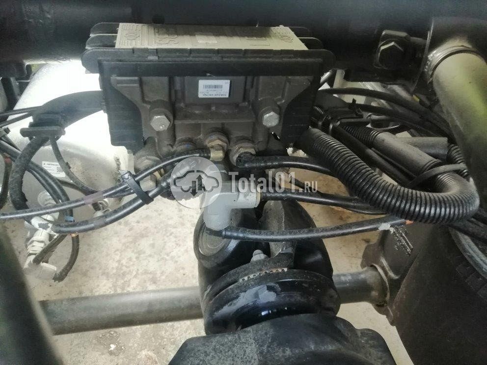 Фото Shacman SX4188YY381 102