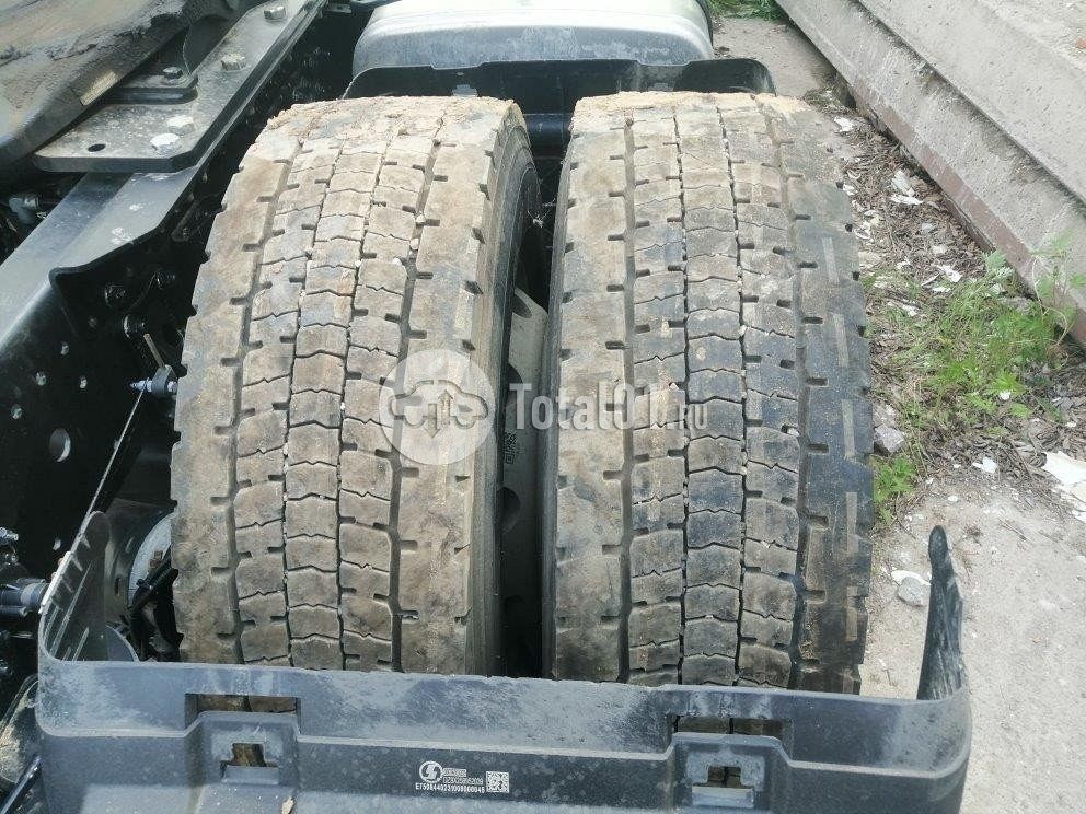 Фото Shacman SX4188YY381 106