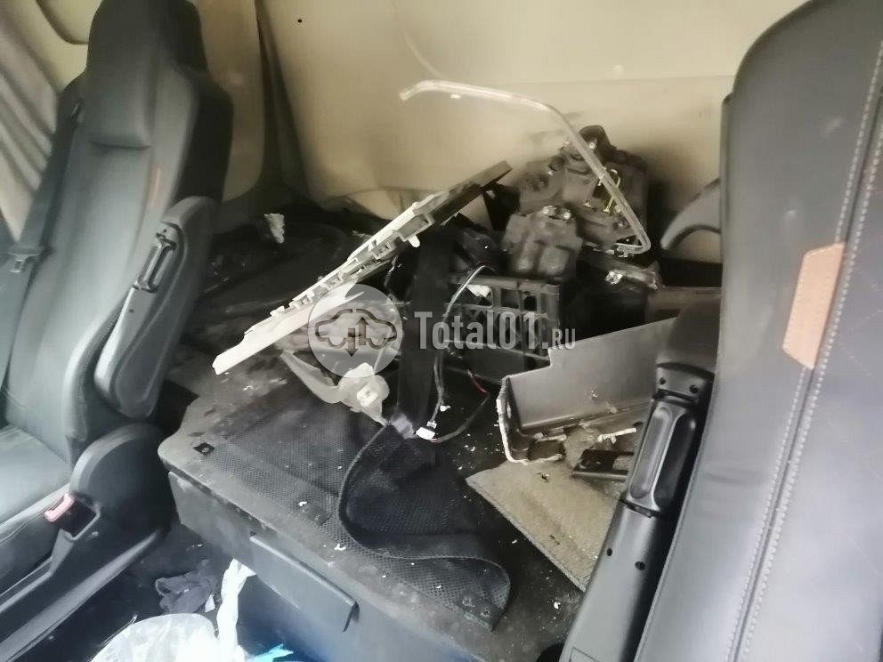 Фото Shacman SX4188YY381 170