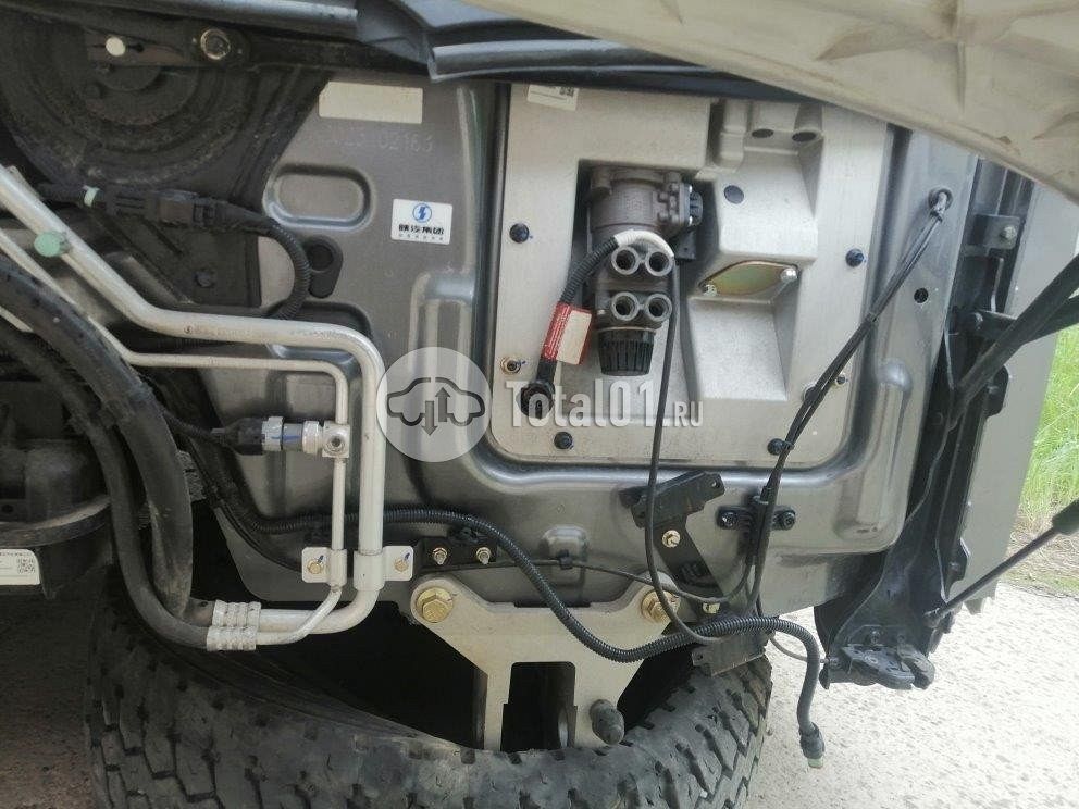 Фото Shacman SX4188YY381 188