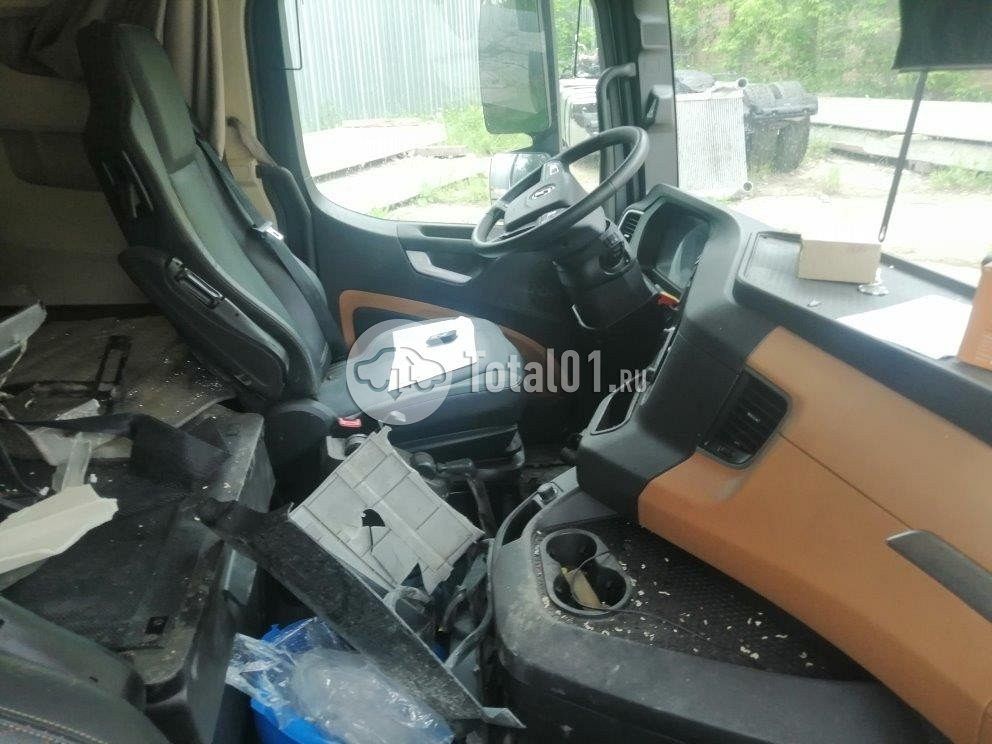 Фото Shacman SX4188YY381 198