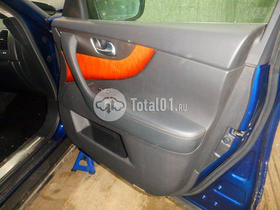 Фото Infiniti QX70 20