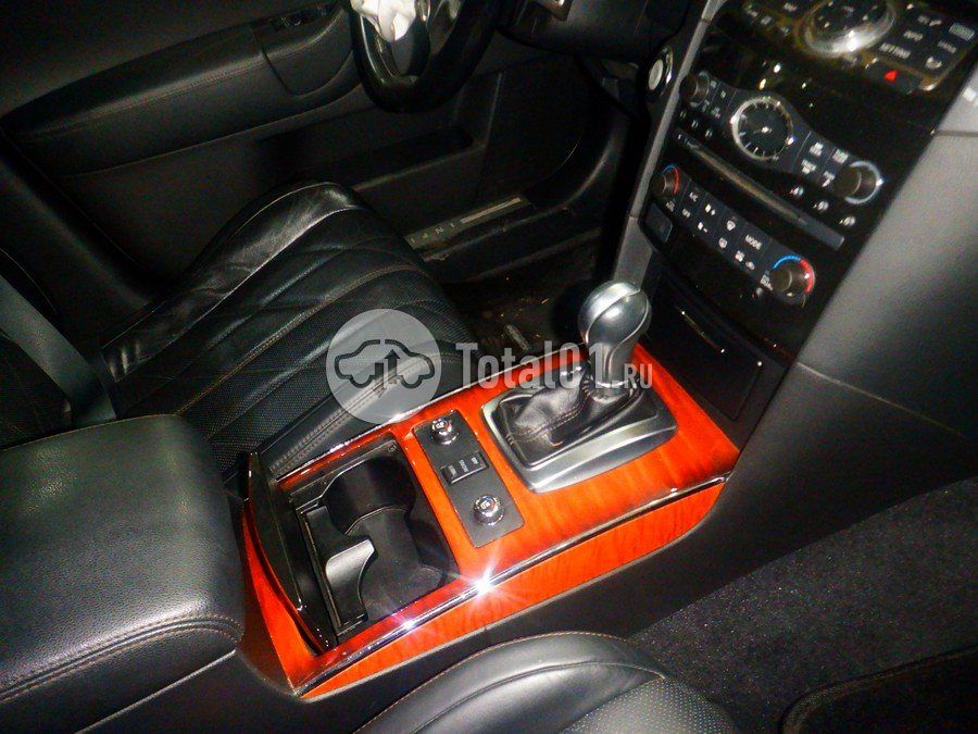 Фото Infiniti QX70 42