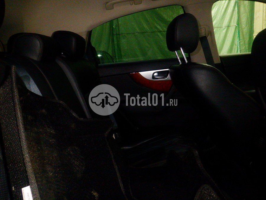 Фото Infiniti QX70 56