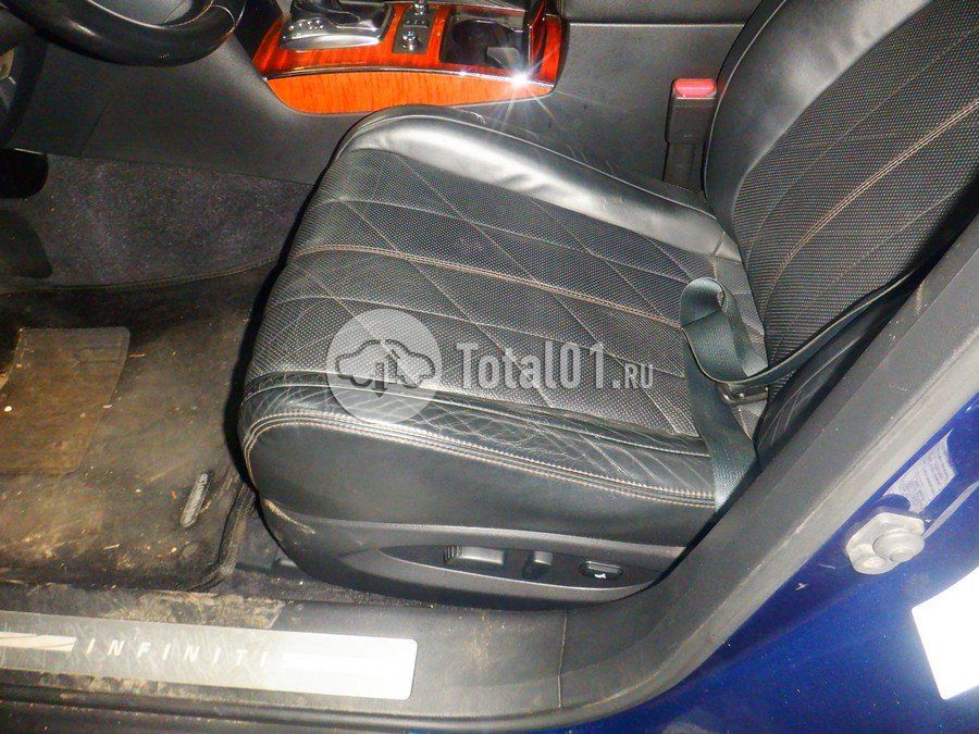 Фото Infiniti QX70 114