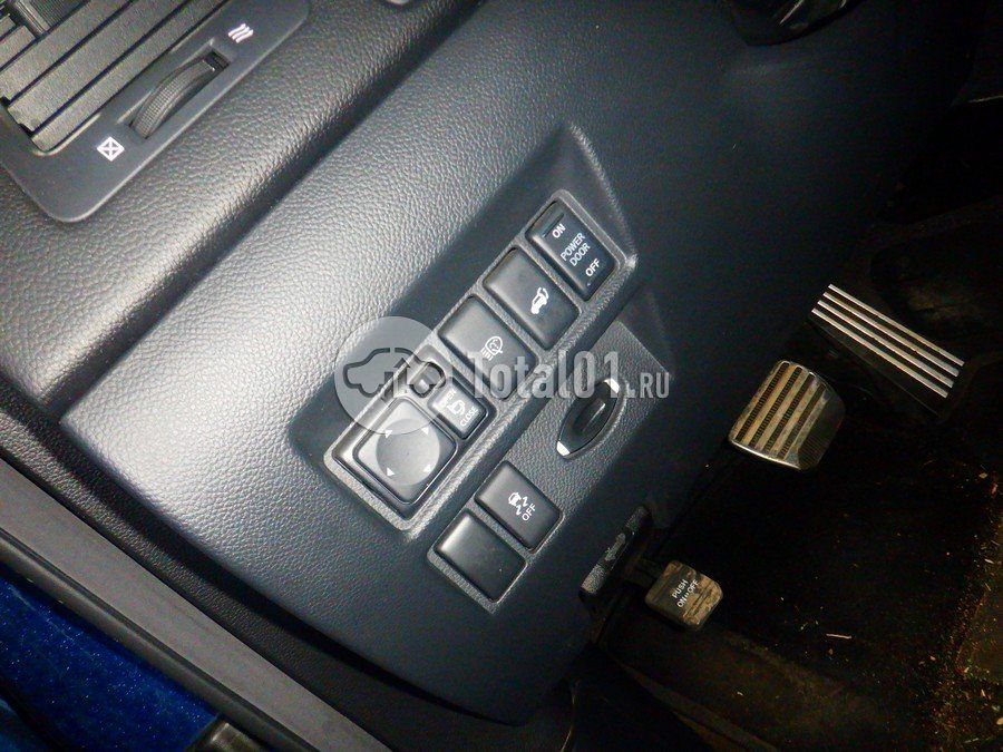 Фото Infiniti QX70 122