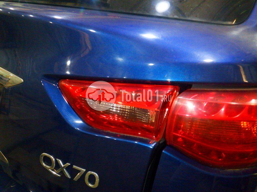 Фото Infiniti QX70 212