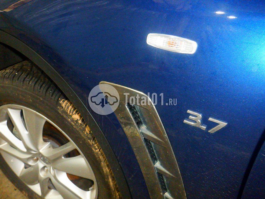 Фото Infiniti QX70 284