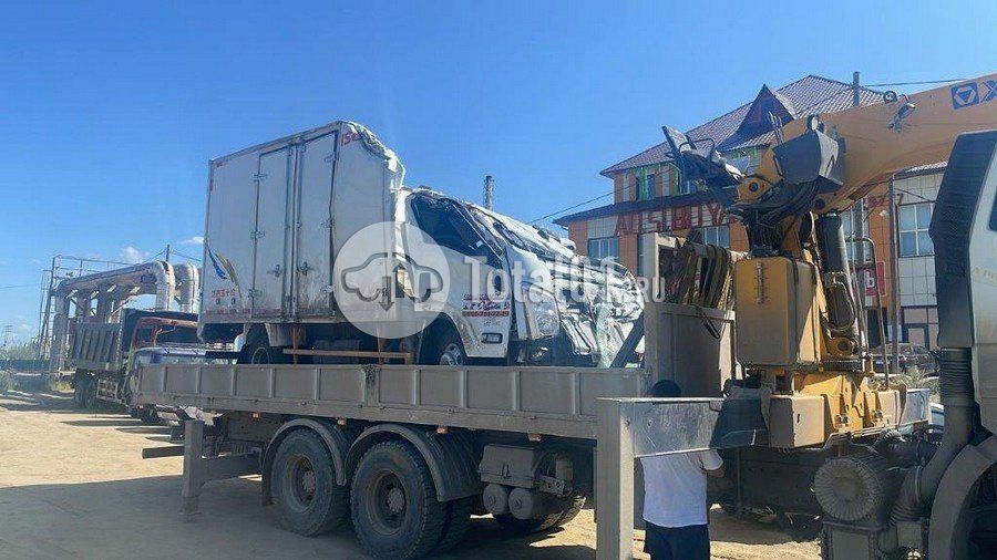 Фото Isuzu Elf (N-series) 4