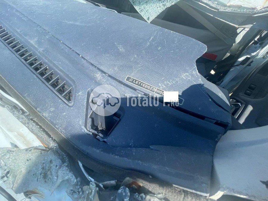 Фото Isuzu Elf (N-series) 12