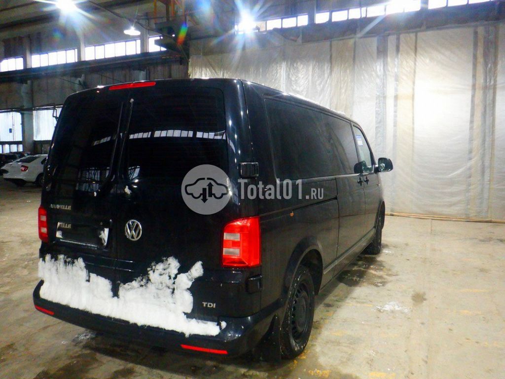 Фото Volkswagen Caravelle 14