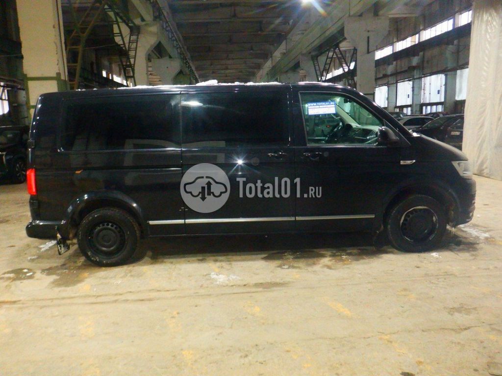 Фото Volkswagen Caravelle 16