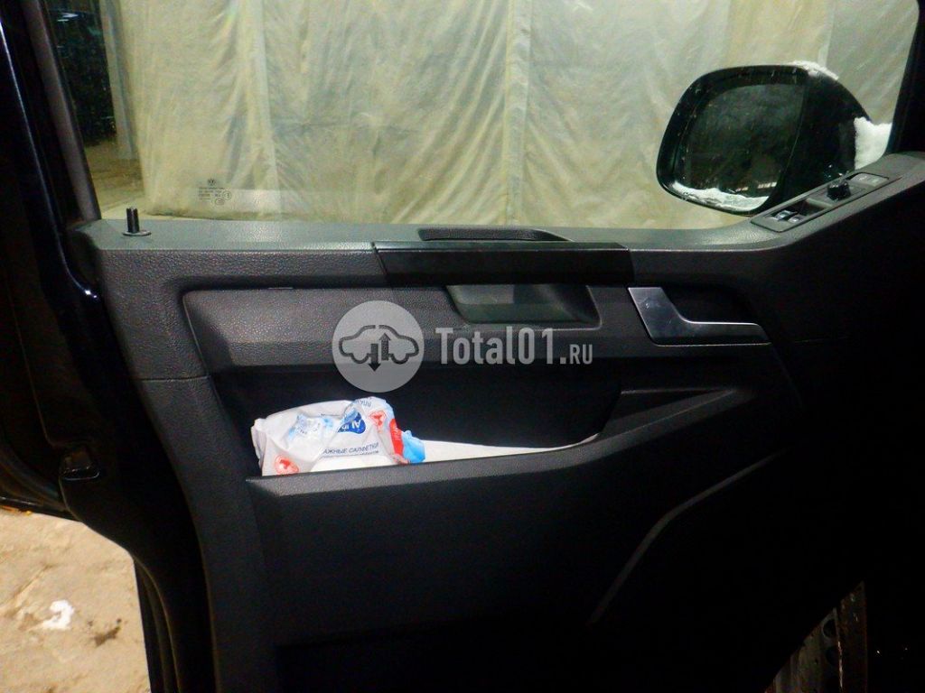 Фото Volkswagen Caravelle 46