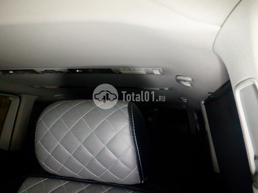 Фото Volkswagen Caravelle 60