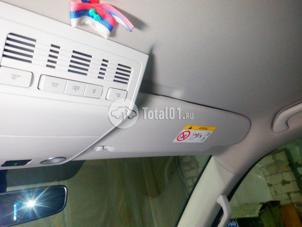 Фото Volkswagen Caravelle 70