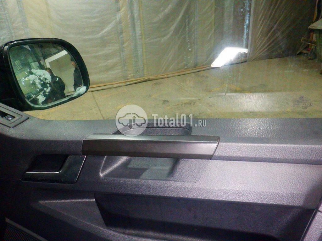 Фото Volkswagen Caravelle 80