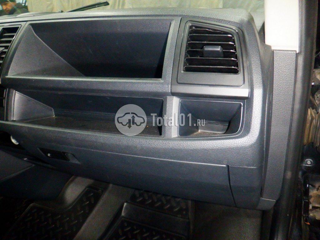 Фото Volkswagen Caravelle 84