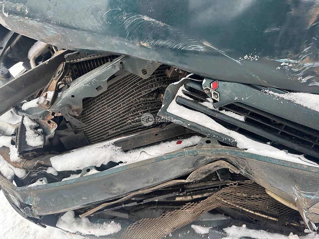 Фото Mitsubishi Space Wagon 8