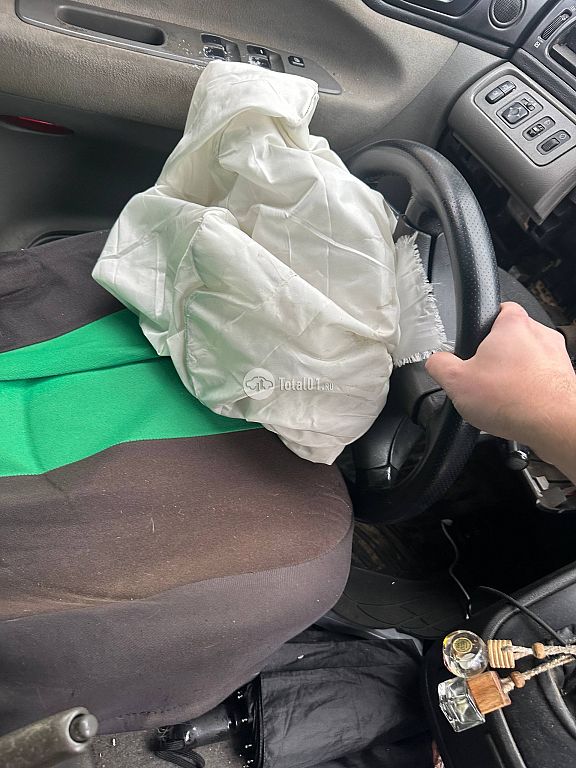 Фото Mitsubishi Space Wagon 26