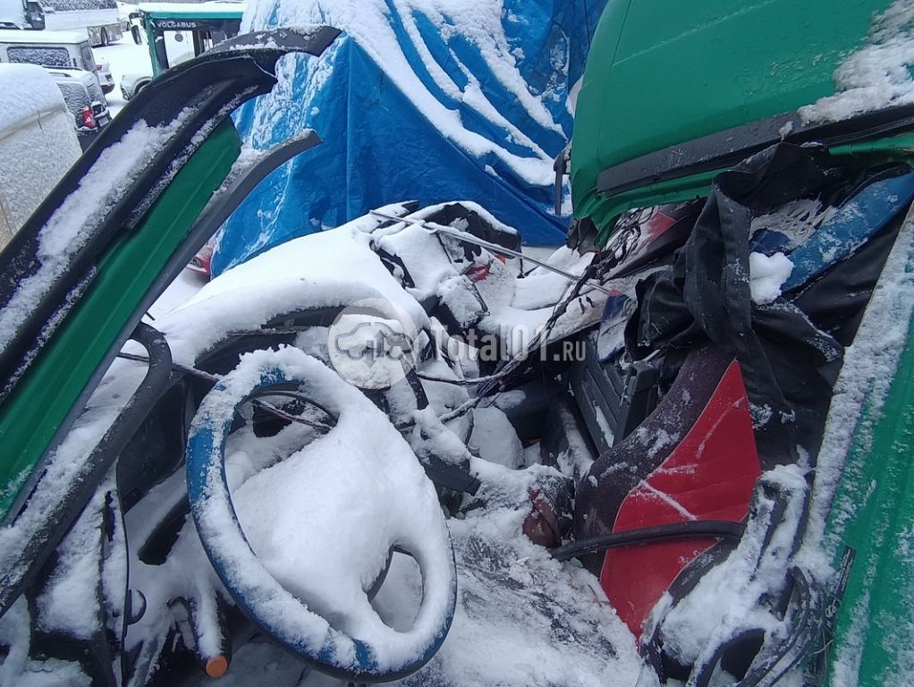 Фото Mercedes-Benz Actros 1844 132