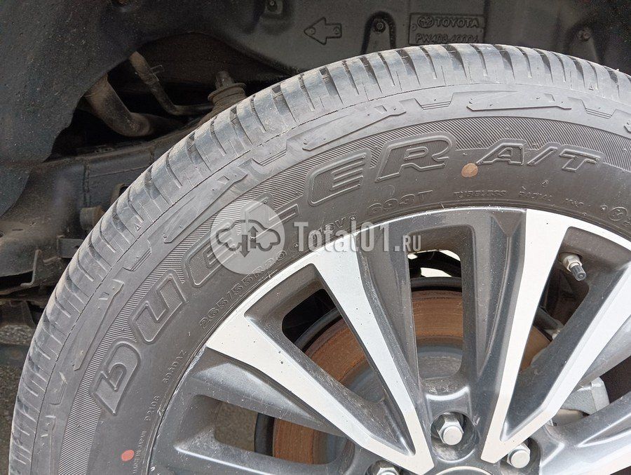 Фото Toyota Land Cruiser 176