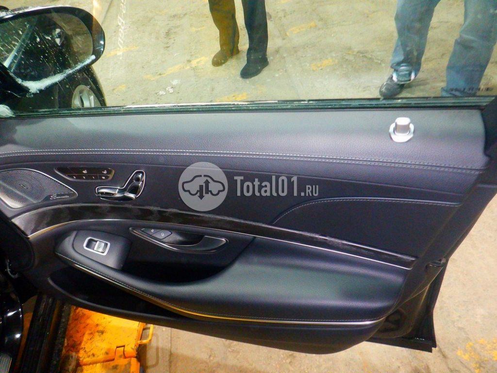 Фото Mercedes-Benz S-класс 110