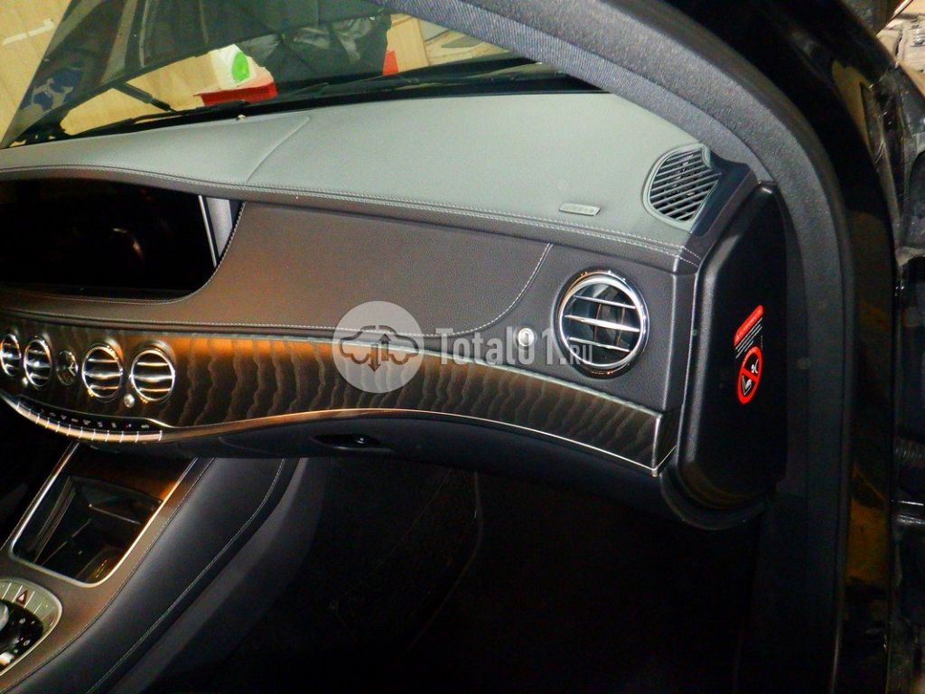 Фото Mercedes-Benz S-класс 116