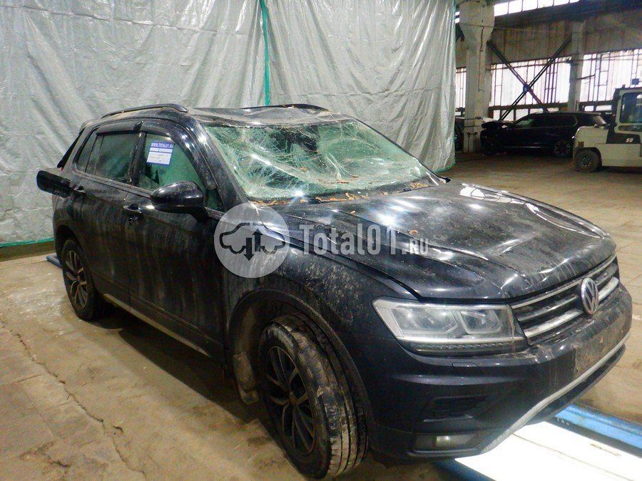 Фото Volkswagen Tiguan 10