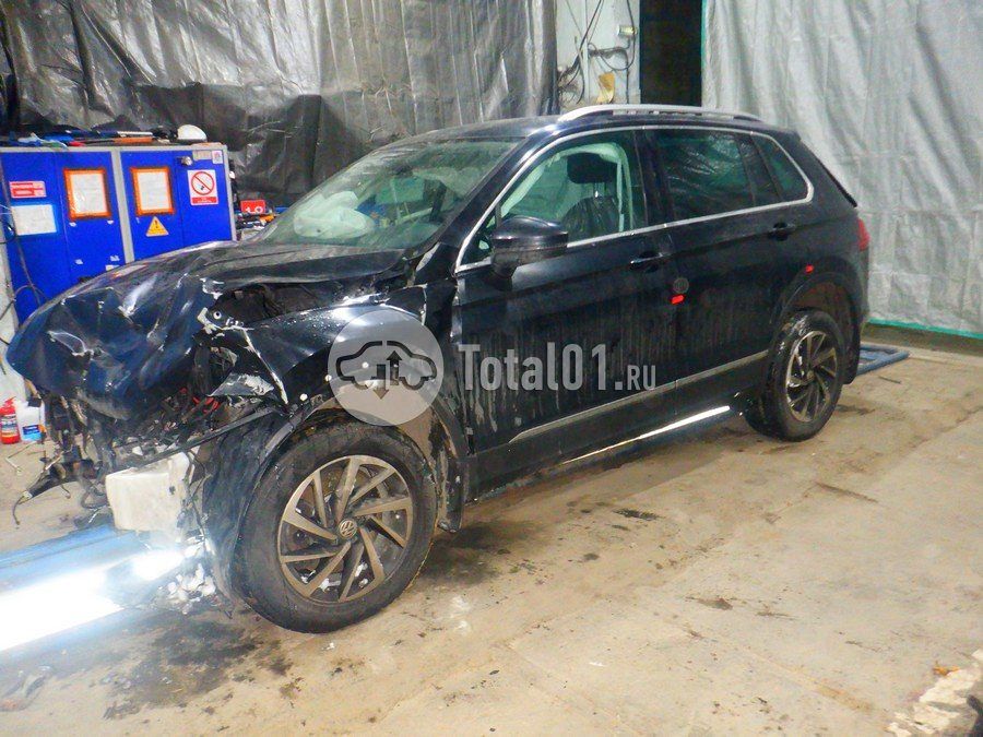 Фото Volkswagen Tiguan 10