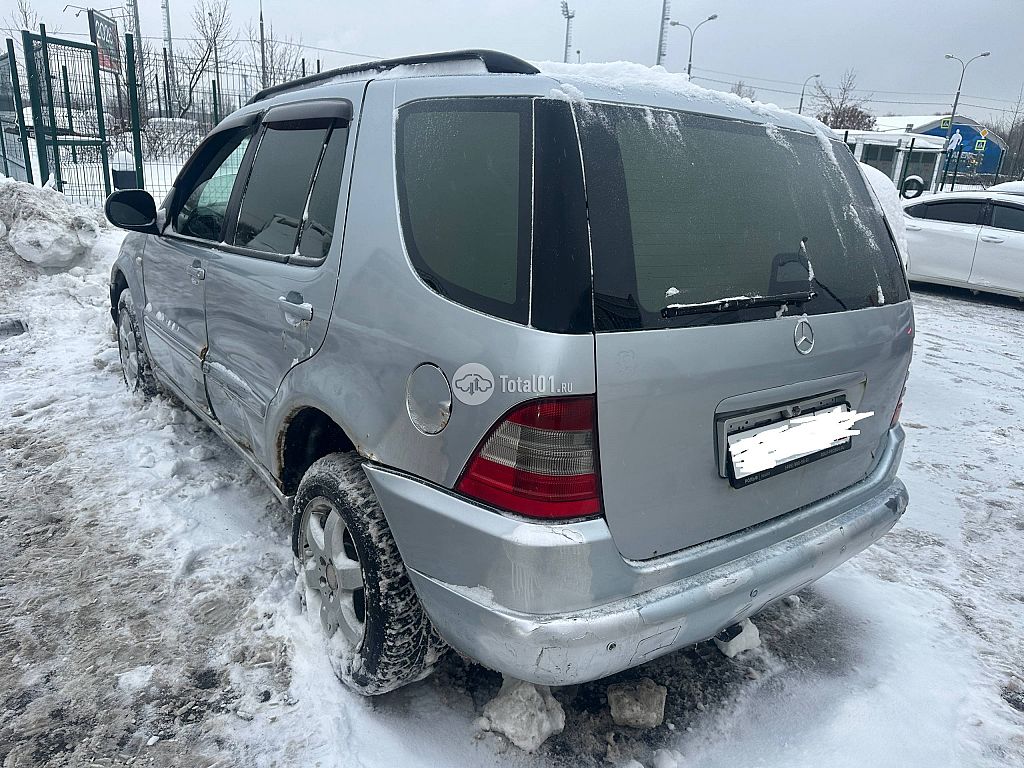 Фото Mercedes-Benz M-класс 42