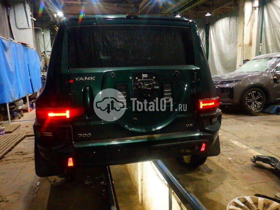 Фото TANK 700 12