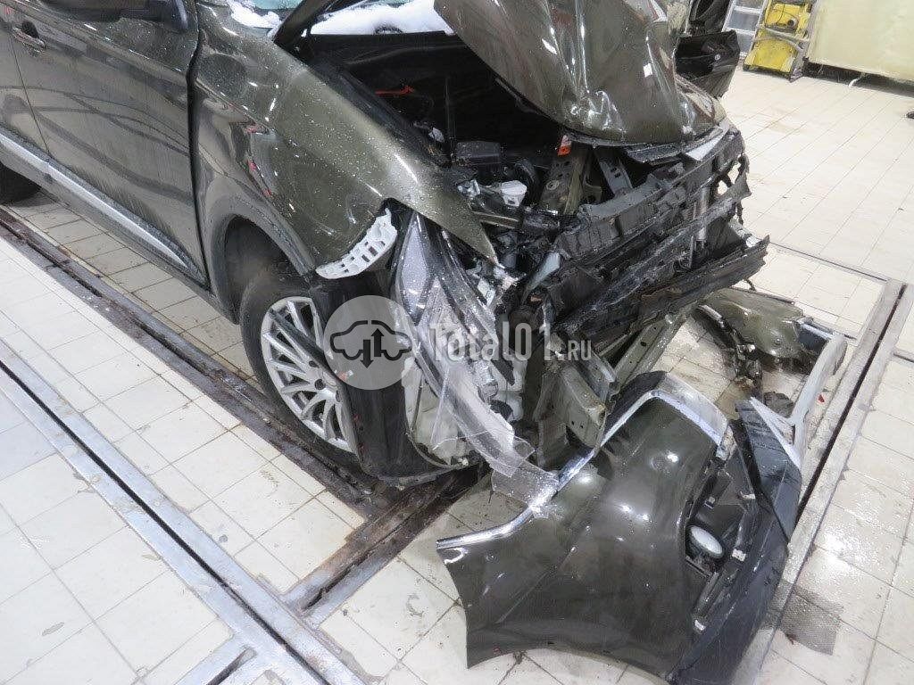 Фото Mitsubishi Outlander 12