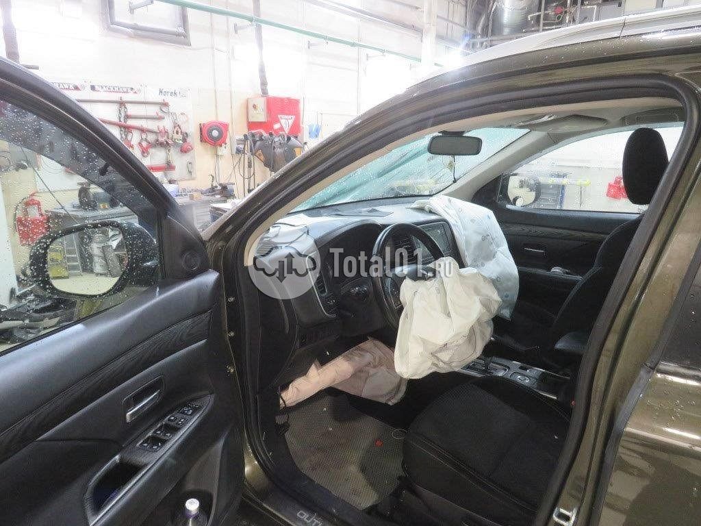 Фото Mitsubishi Outlander 608