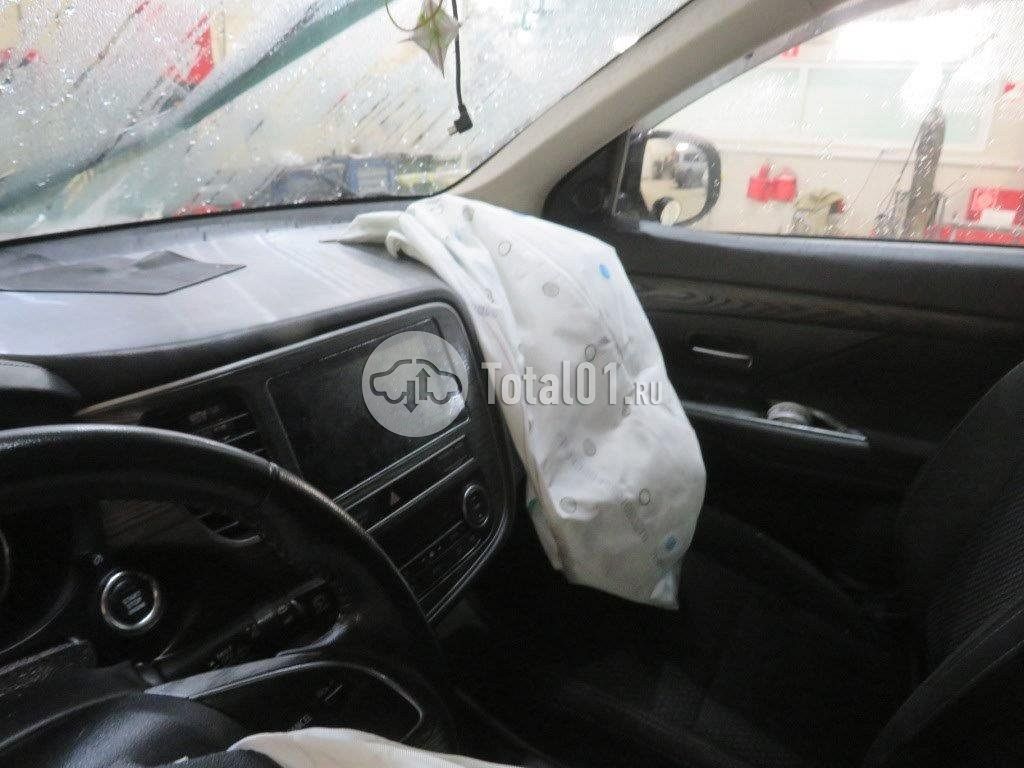 Фото Mitsubishi Outlander 612