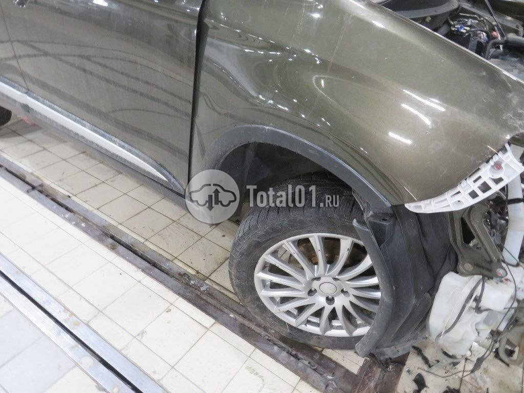 Фото Mitsubishi Outlander 650