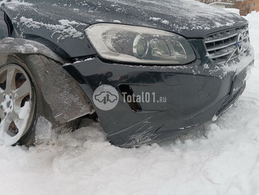 Фото Volvo XC60 10