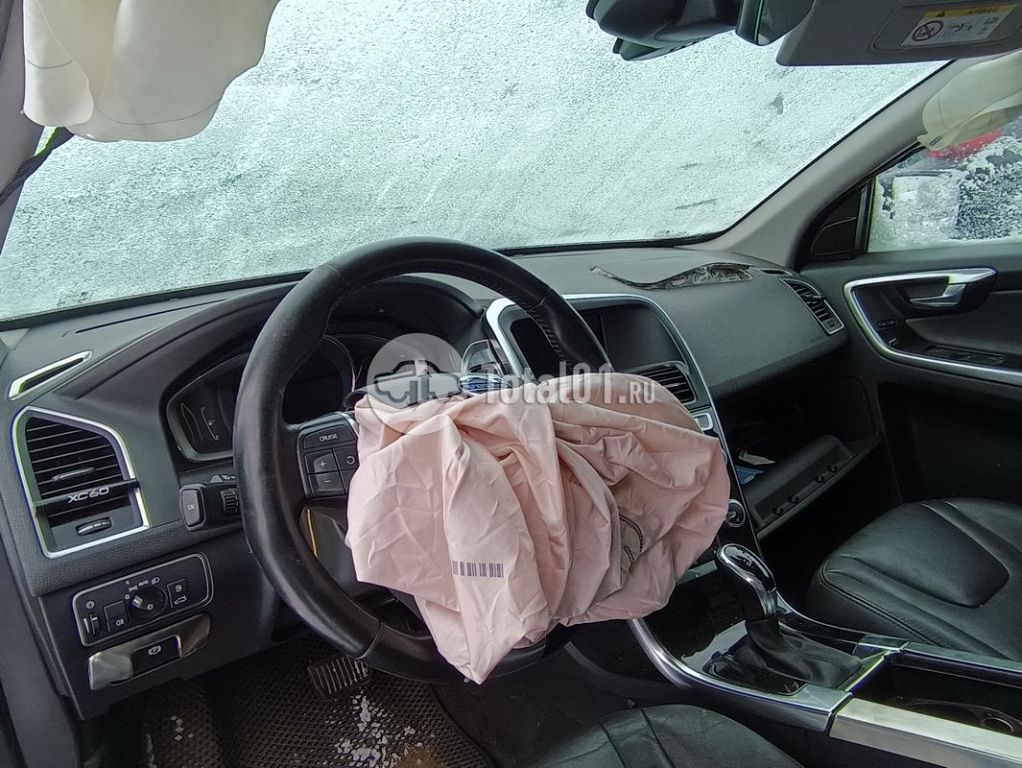 Фото Volvo XC60 74