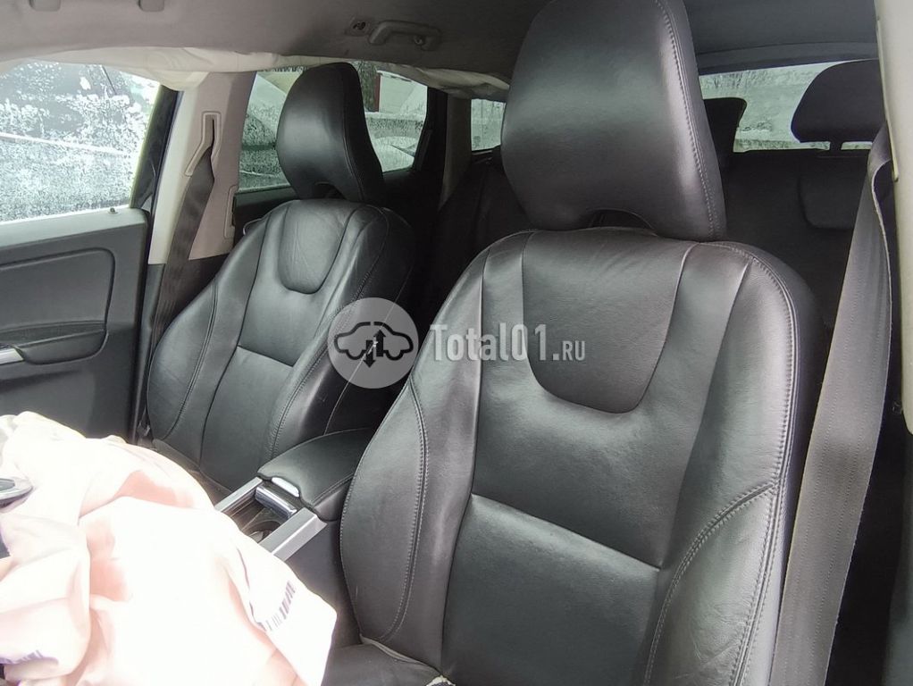 Фото Volvo XC60 78