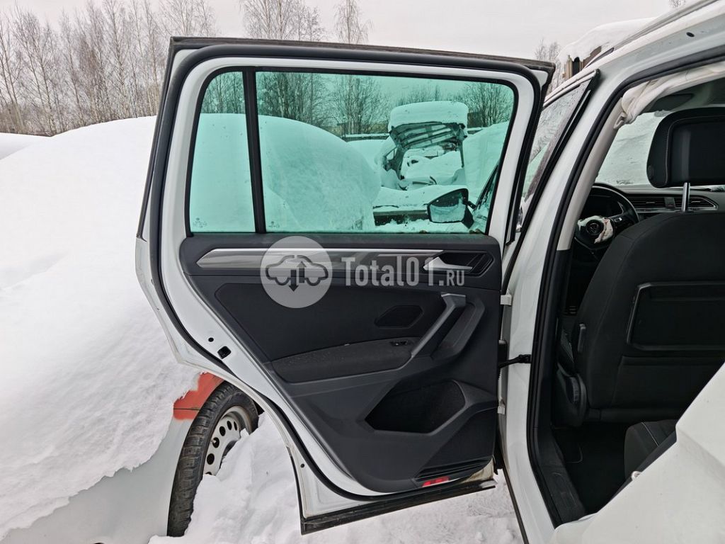 Фото Volkswagen Tiguan 136