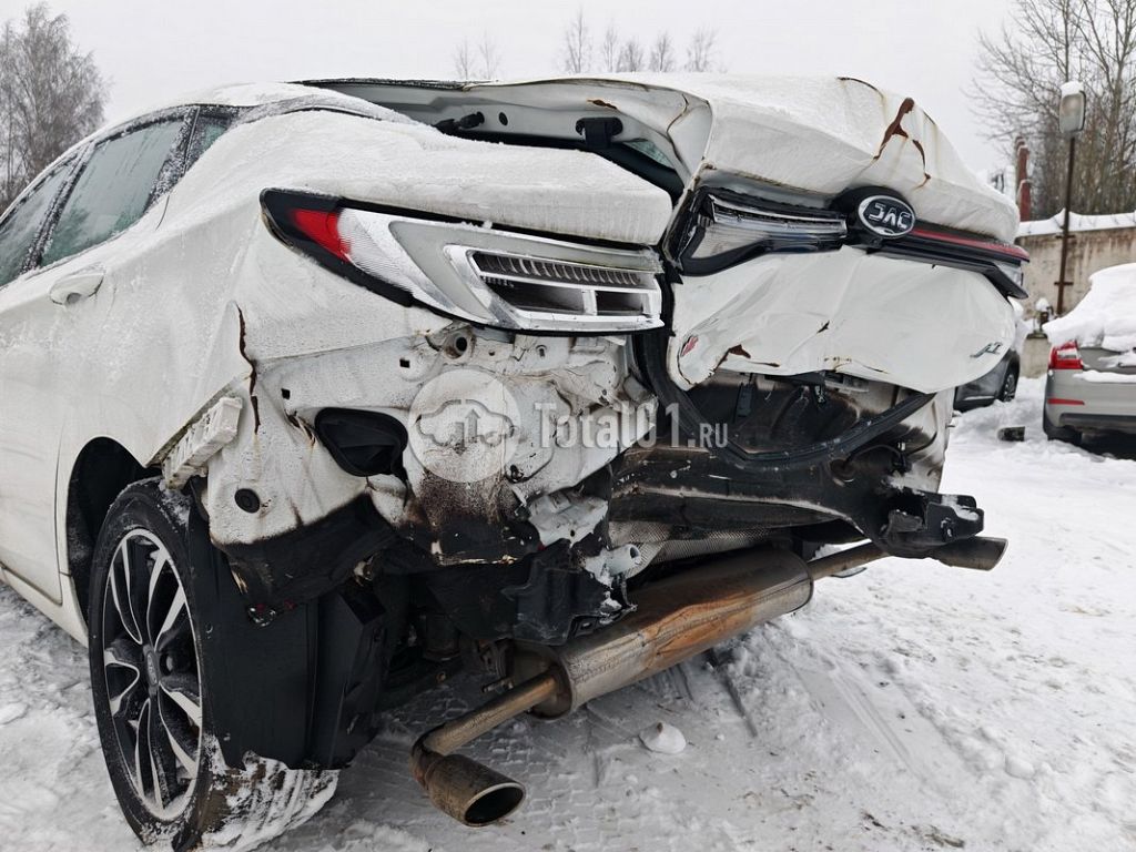 Фото JAC J7 70