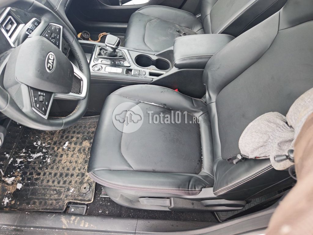 Фото JAC J7 150
