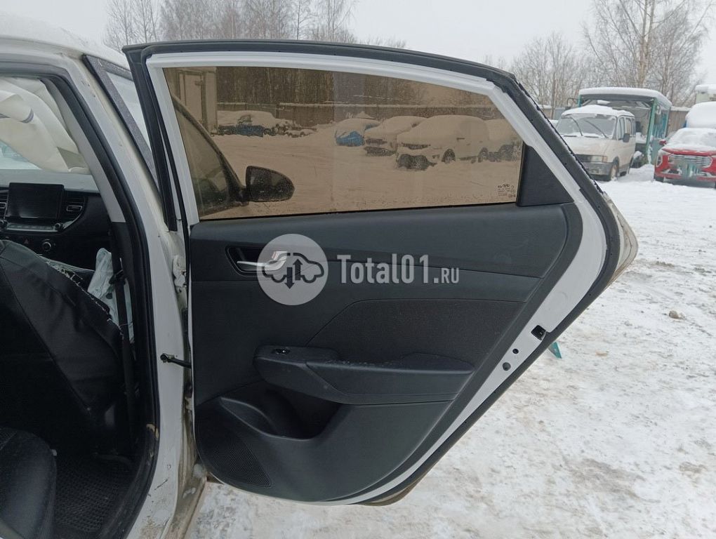 Фото Hyundai Solaris 122