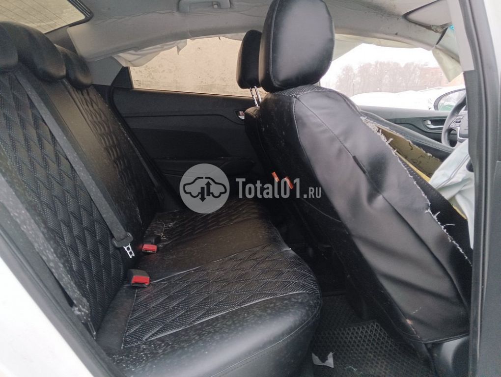 Фото Hyundai Solaris 126